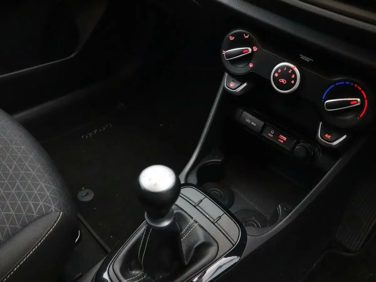 2019-kia-picanto-125-2-big-19