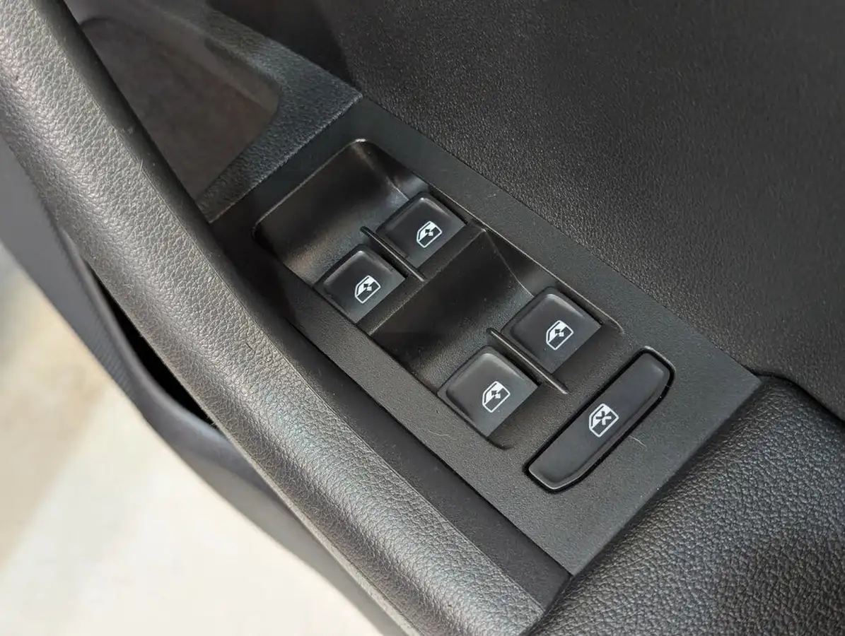 2019-skoda-octavia-15-tsi-se-estate-dsg-big-12