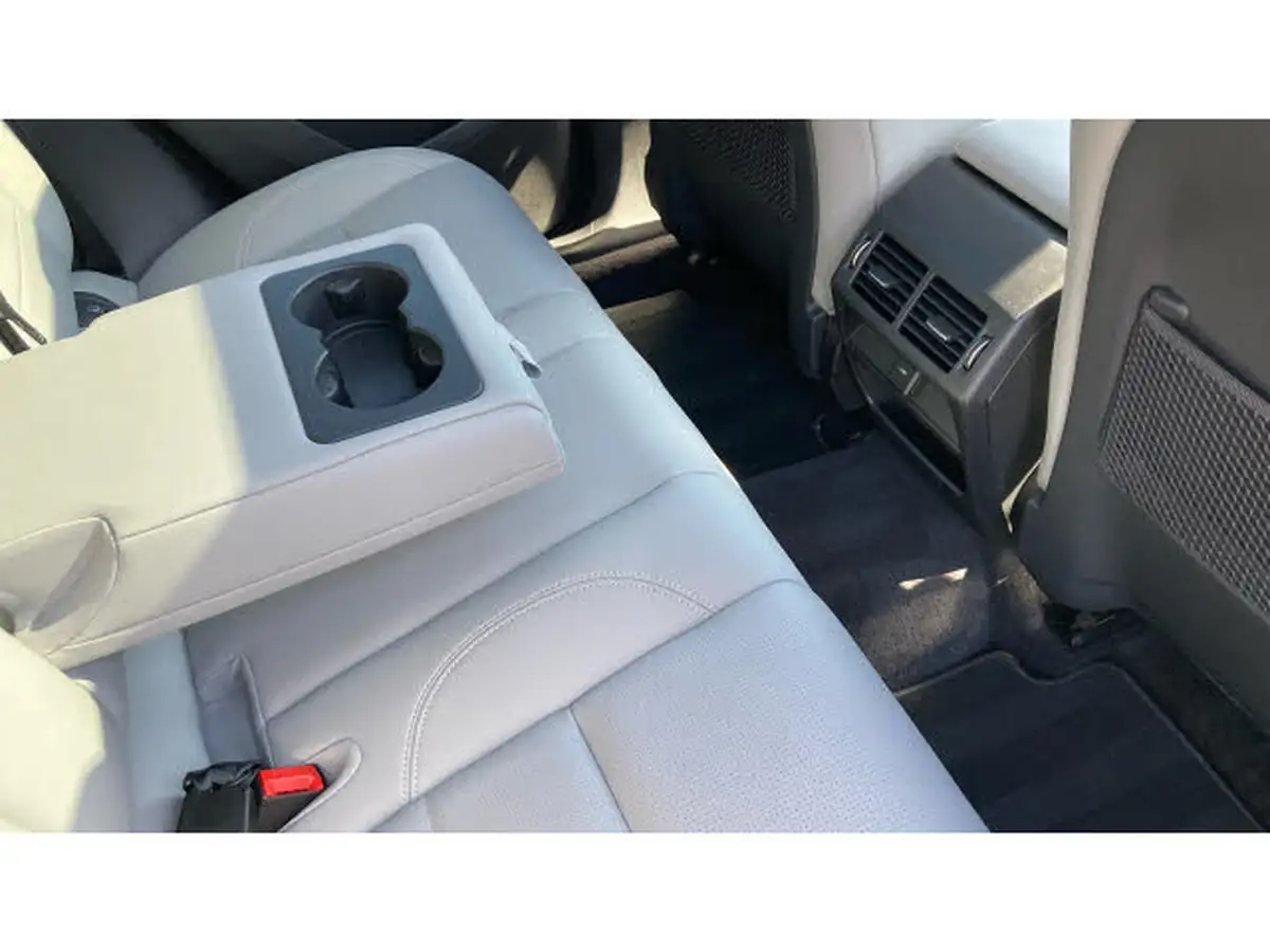 2024-jaguar-e-pace-20-d200-r-dynamic-se-black-big-41