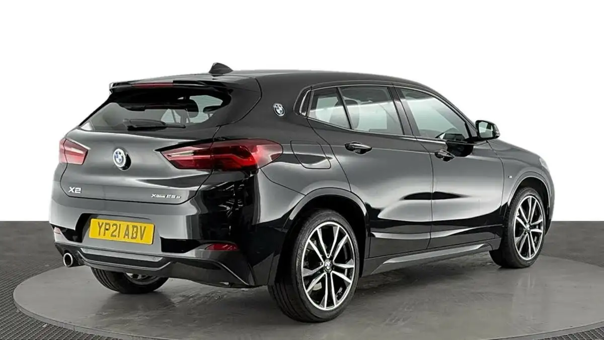 2021-bmw-x2-15-xdrive25e-m-sport-big-3