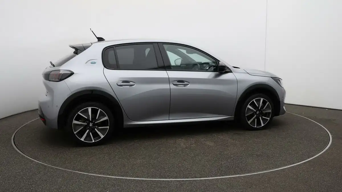 2022-peugeot-208-e-gt-136bhp-50kwh-big-51