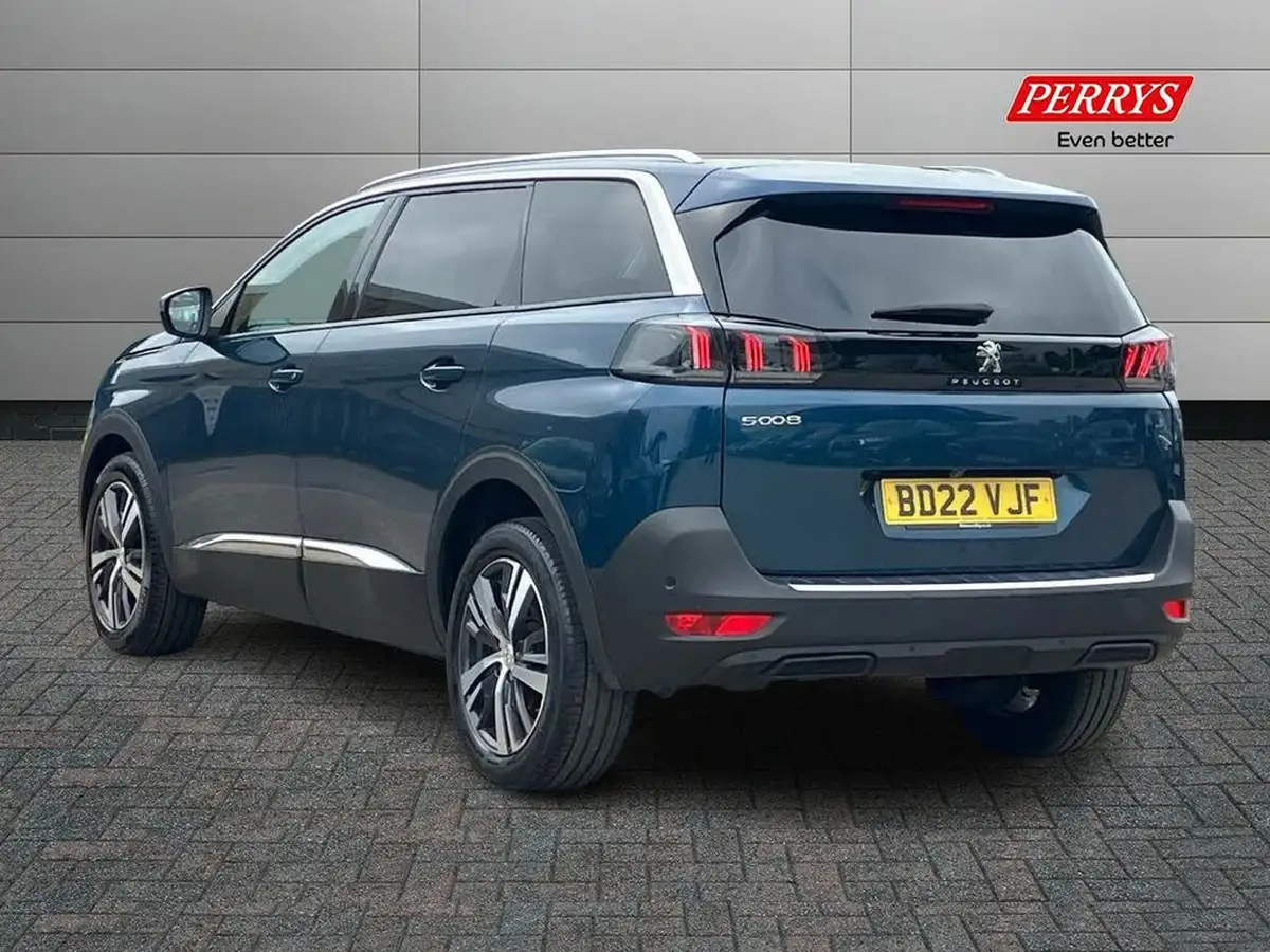 2022-peugeot-5008-suv-12-puretech-allure-eat8-big-1