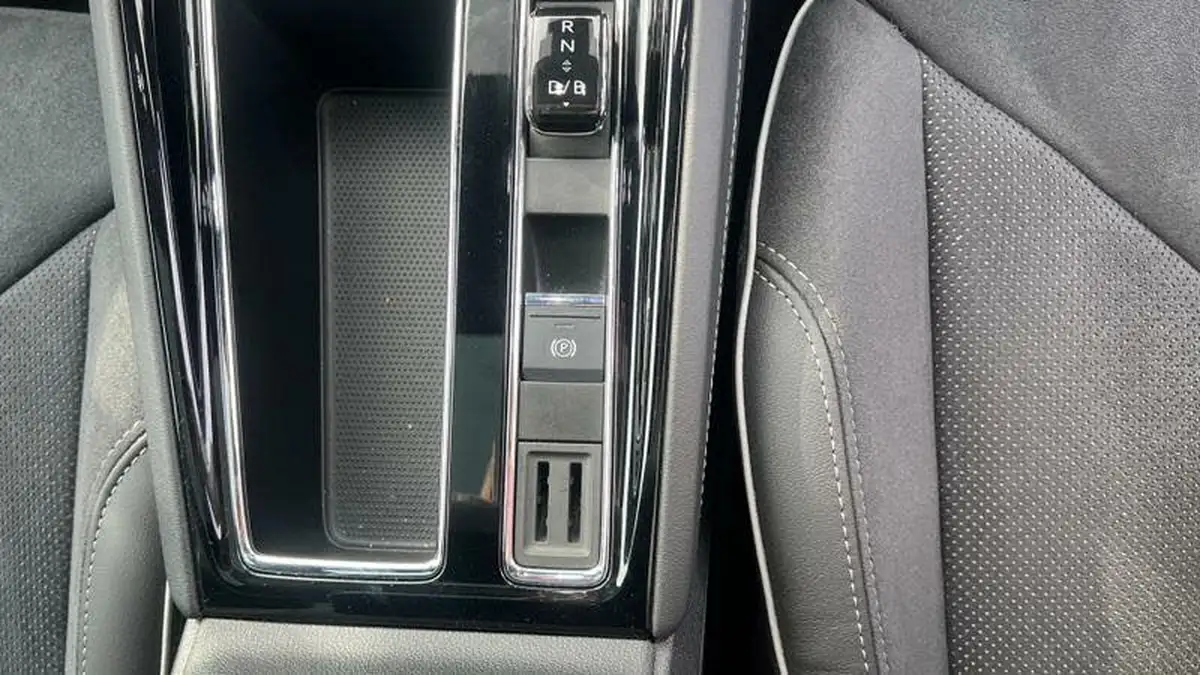 2024-skoda-enyaq-e-85x-sportline-plus-station-wagon-big-13