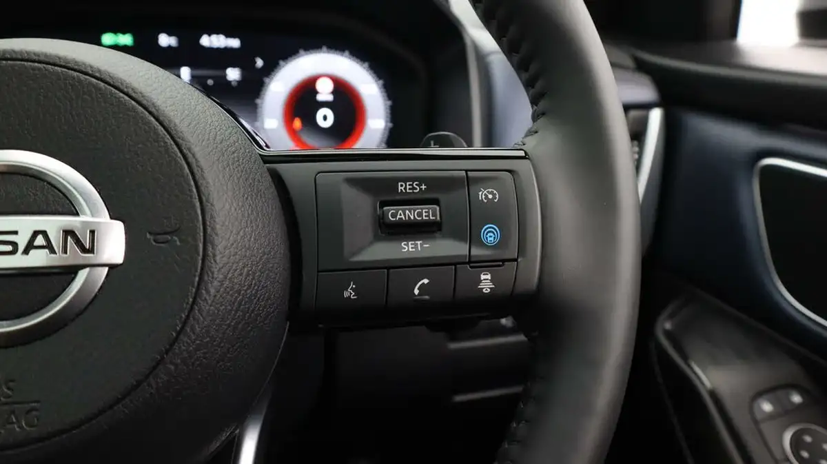 2022-nissan-qashqai-13-dig-t-tekna-158ps-xtronic-big-24