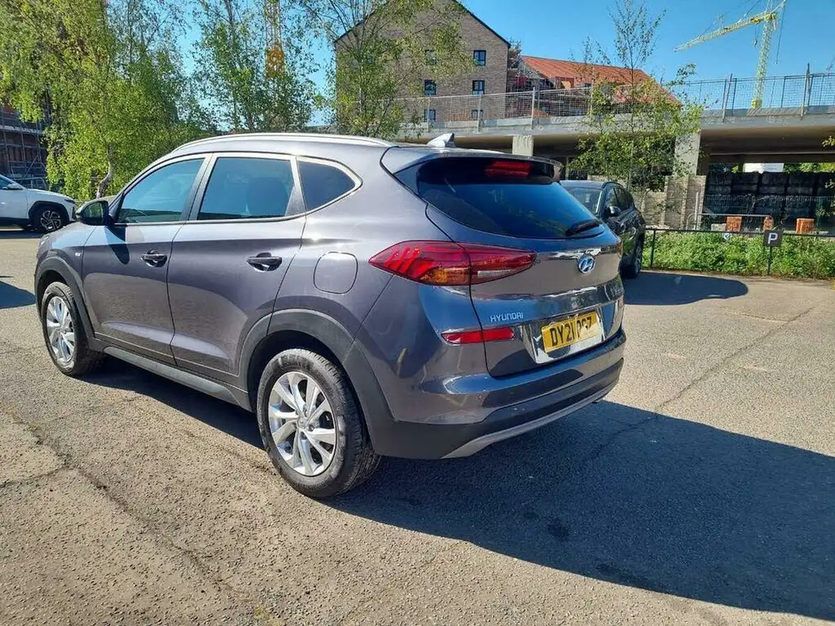 2021-hyundai-tucson-16crdi-se-nav-136ps-dct-big-2