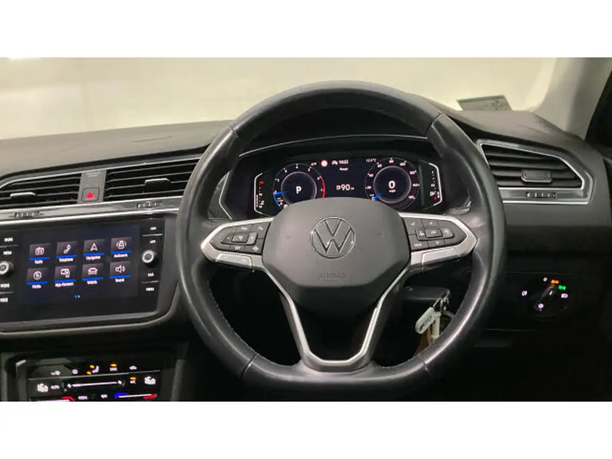 2023-volkswagen-tiguan-allspace-15-tsi-life-big-9