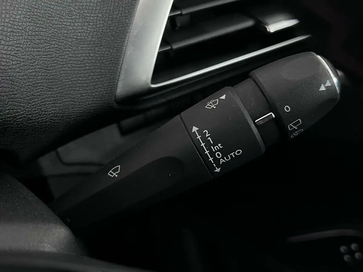 2018-peugeot-5008-suv-12-puretech-gt-line-premium-big-25