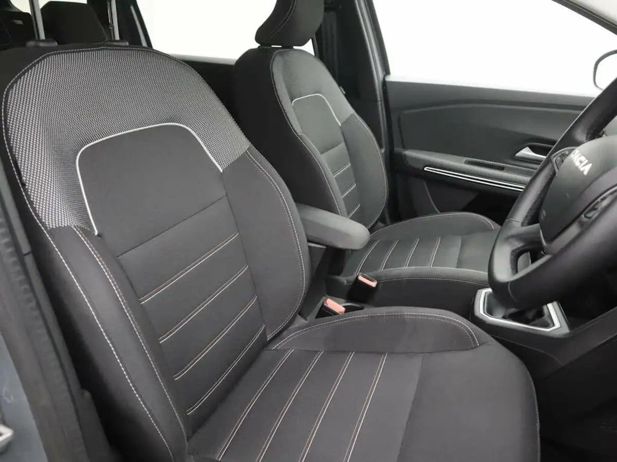 2023-dacia-jogger-10-tce-extreme-se-big-8