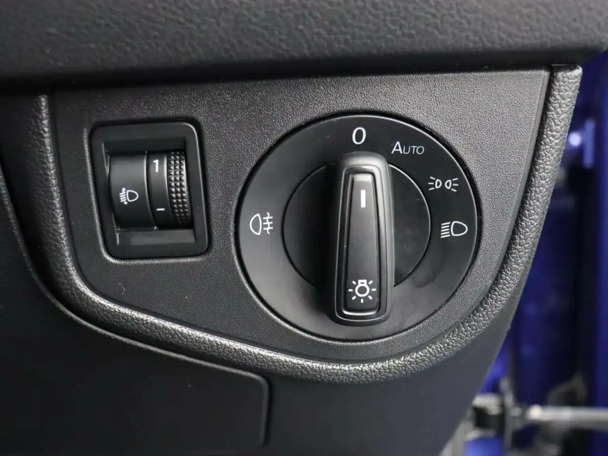 2022-volkswagen-polo-10-tsi-life-big-42