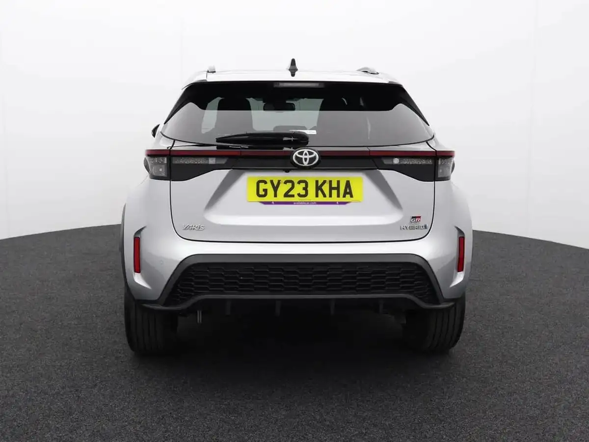 2023-toyota-yaris-cross-15-vvt-i-gr-sport-big-3