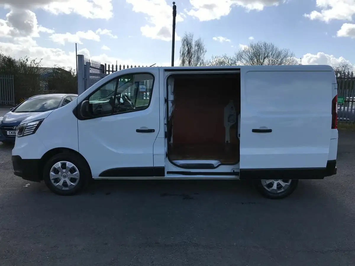 2022-renault-trafic-20dci-sl28-130-business-big-9