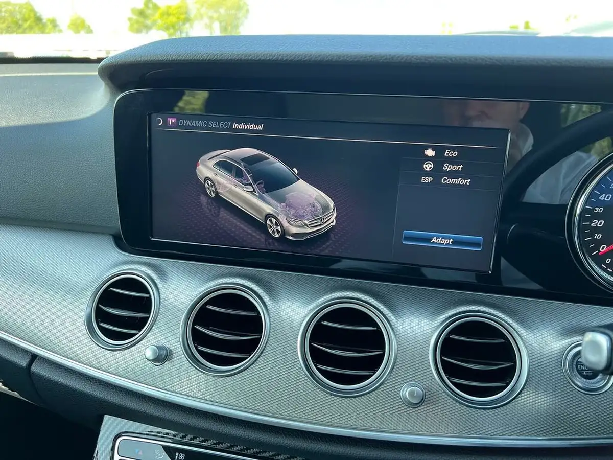 2018-mercedes-benz-e-class-20d-e220d-se-ss-saloon-4d-big-20