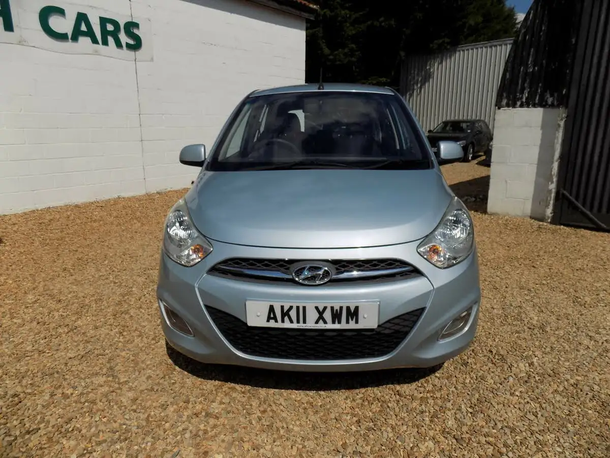 2011-hyundai-i10-12-active-big-1