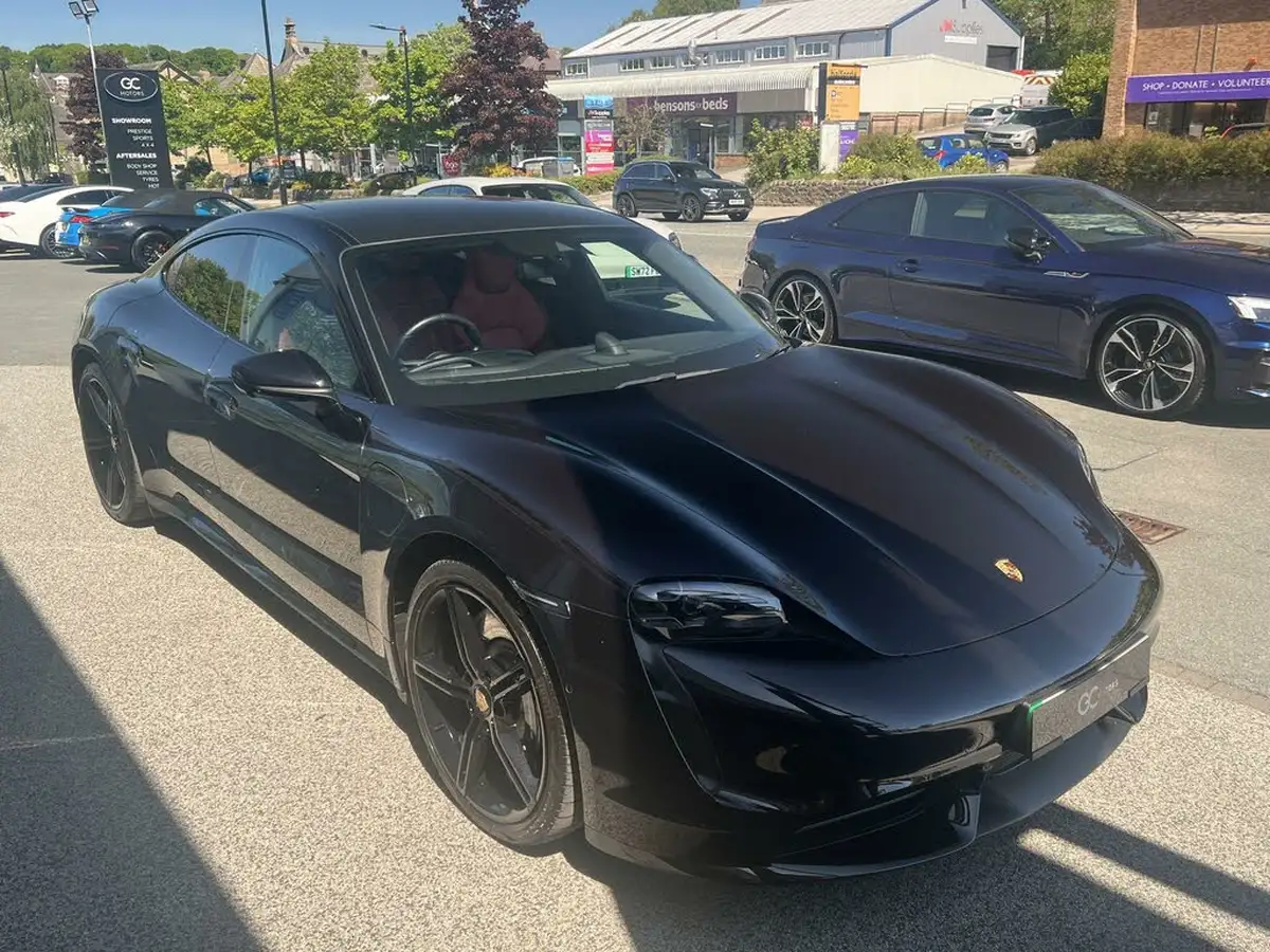 2023-porsche-taycan-e-turbo-big-8