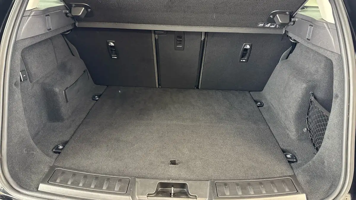 2021-land-rover-range-rover-evoque-15-p300e-s-big-14