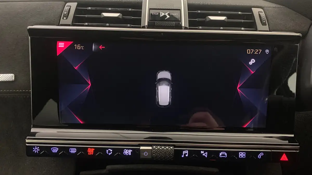 2018-ds-ds-7-crossback-15-bluehdi-performance-line-big-27