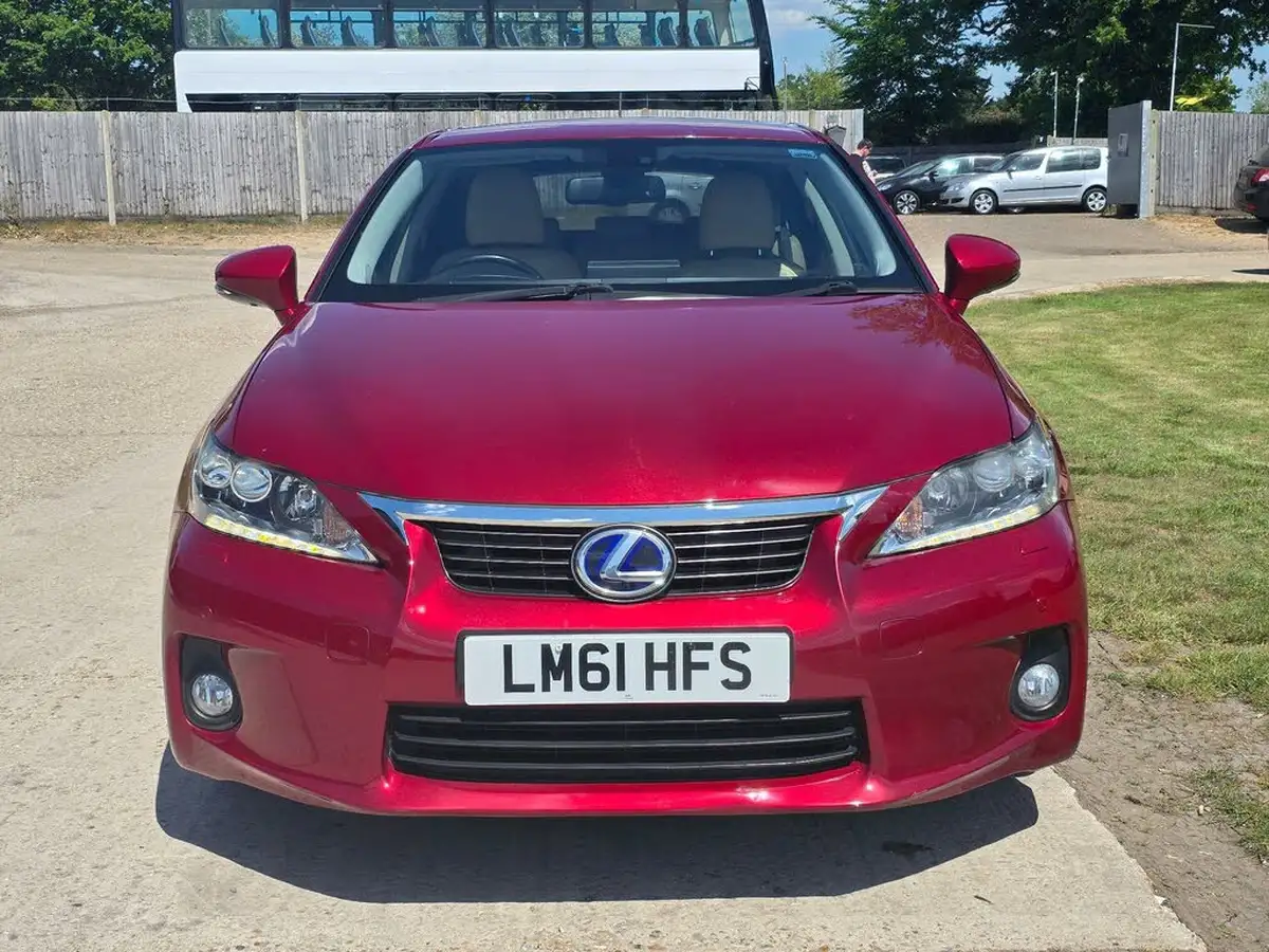 2011-lexus-ct-200h-18-se-l-premier-big-1