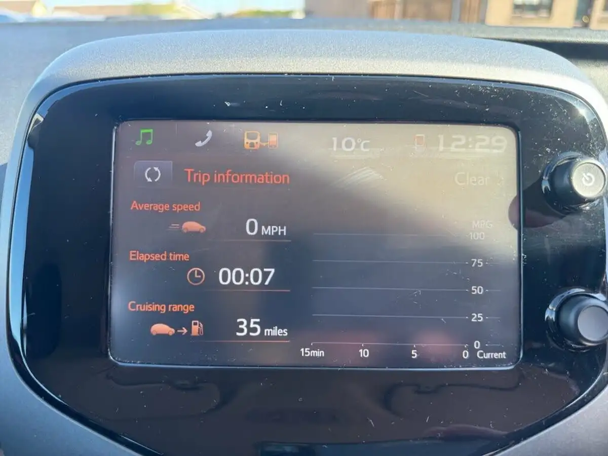 2019-toyota-aygo-10-vvt-i-x-play-tss-x-shift-big-21