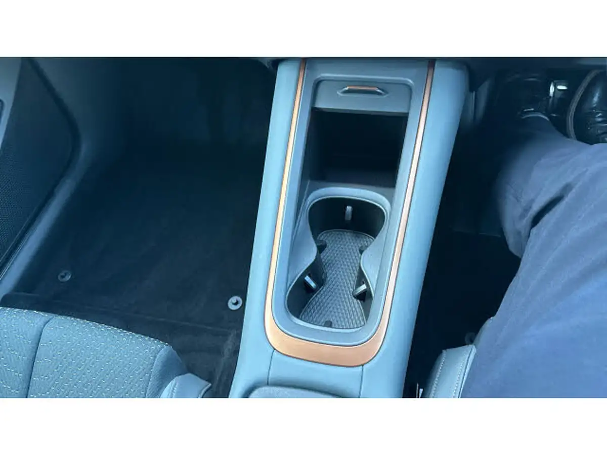 2025-cupra-born-e-vz-big-25