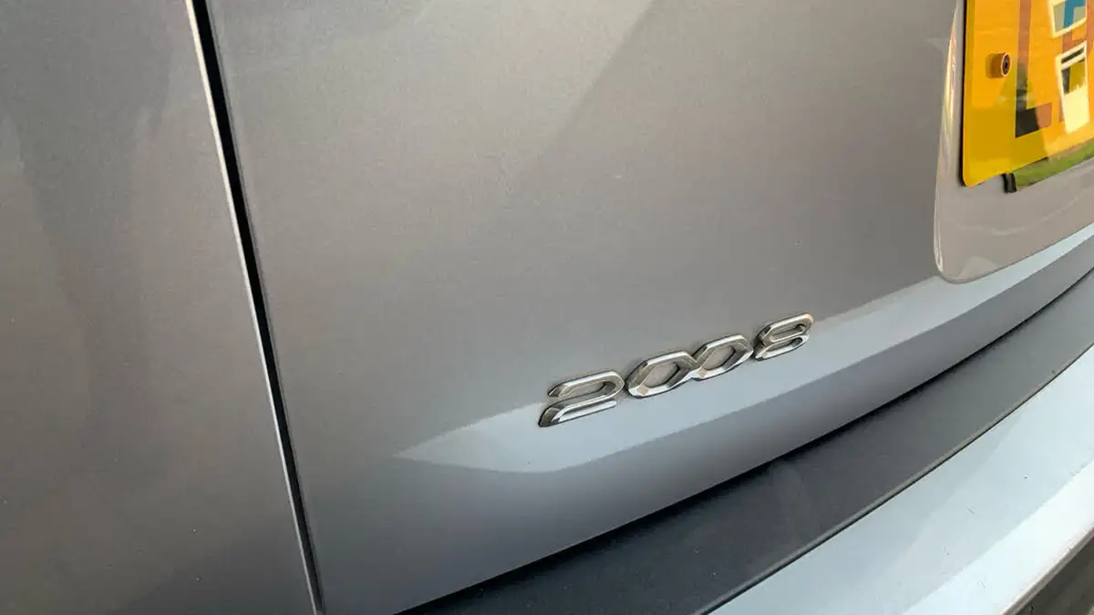 2021-peugeot-2008-suv-12-puretech-allure-130bhp-eat8-big-43