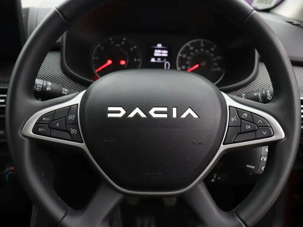 2023-dacia-sandero-10-tce-expression-90bhp-big-23