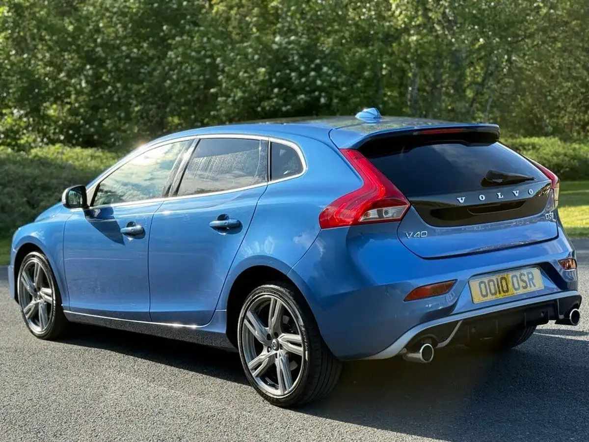 2018-volvo-v40-20td-d3-r-design-pro-big-41