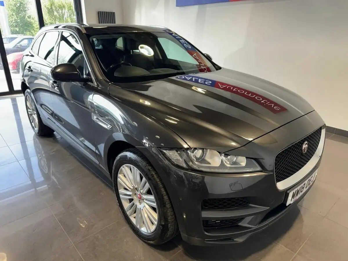 2018-jaguar-f-pace-30td-portfolio-awd-big-1