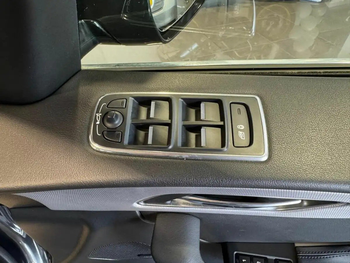 2018-jaguar-f-pace-30td-portfolio-awd-big-22