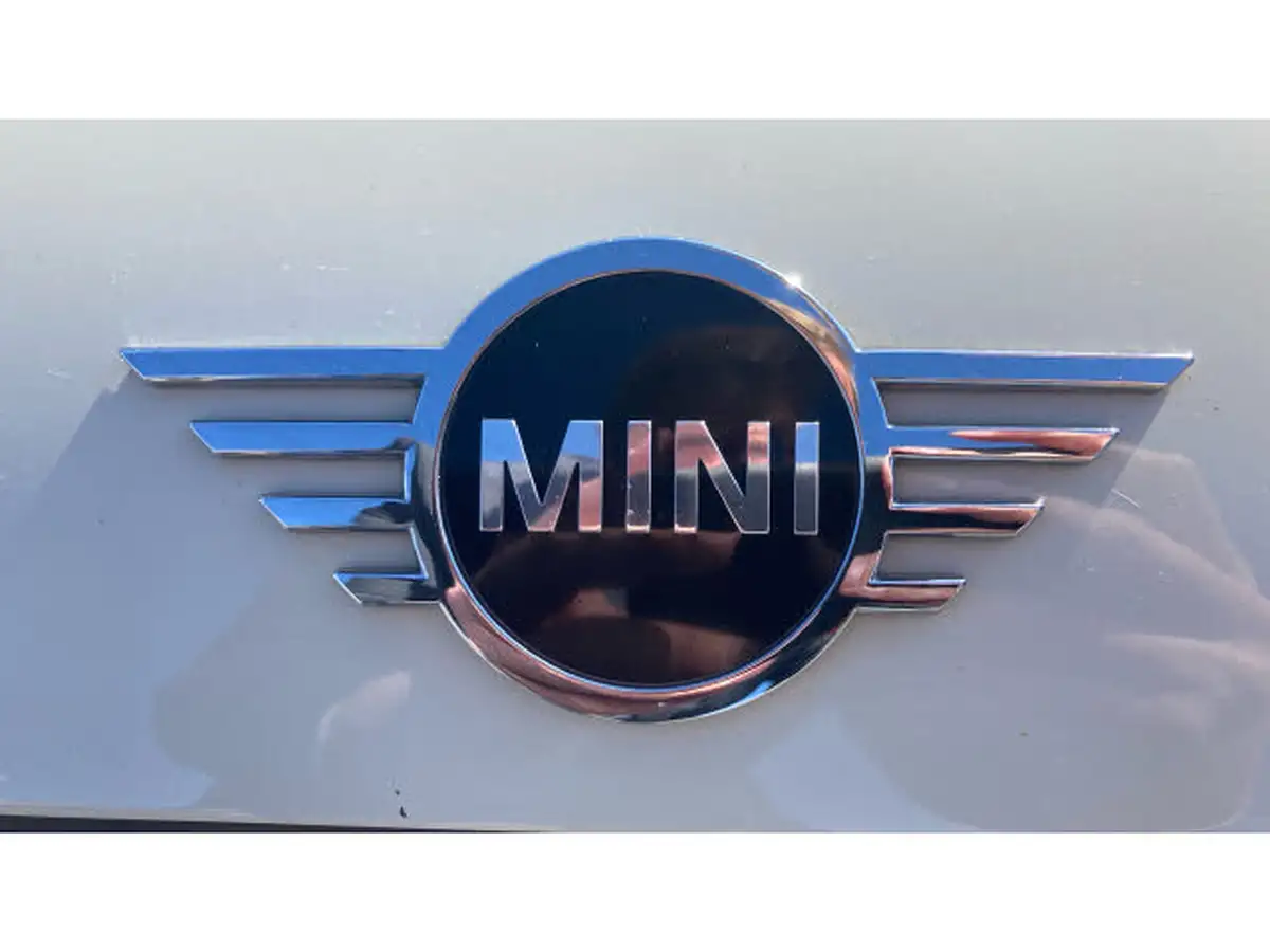 2020-mini-cooper-15-cooper-classic-nav-hatchback-3d-big-20
