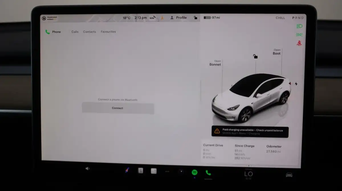 2022-tesla-model-y-e-long-range-big-23