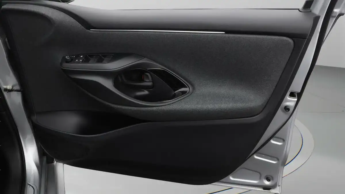2022-toyota-yaris-15-vvt-i-dynamic-big-14