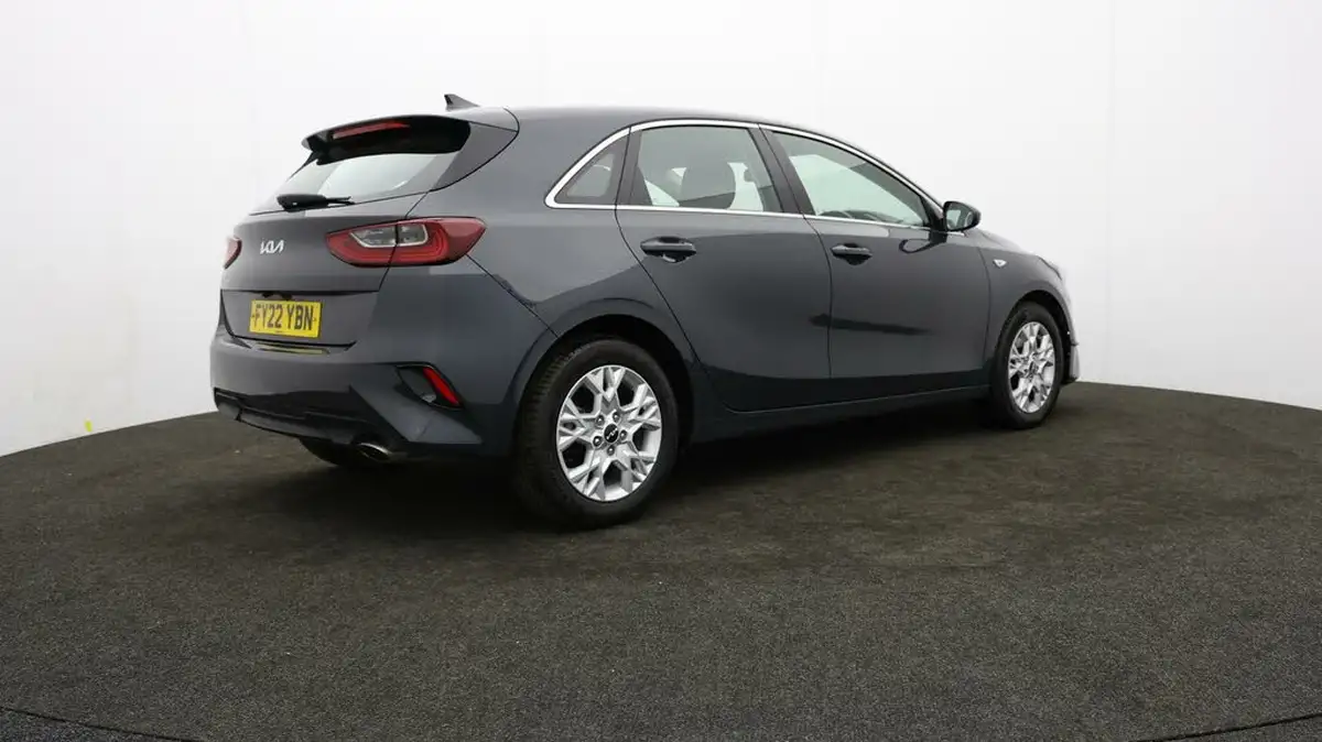 2021-kia-ceed-10-t-gdi-2-hatchback-big-24