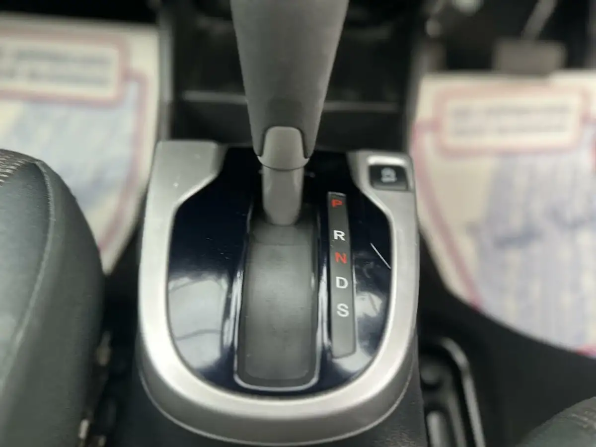 2015-honda-jazz-13-i-vtec-se-cvt-big-40