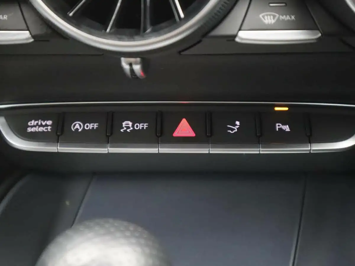 2021-audi-tt-coupe-20-40-tfsi-s-line-big-16