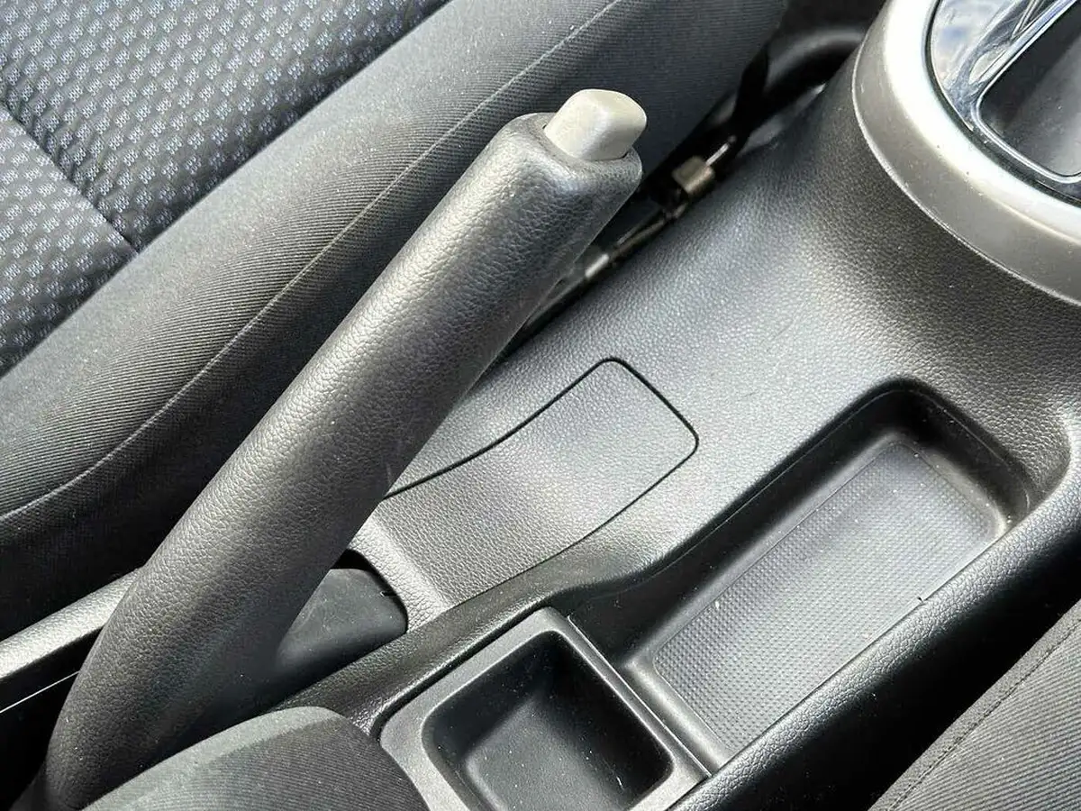 2019-honda-jazz-13-i-vtec-se-cvt-big-35