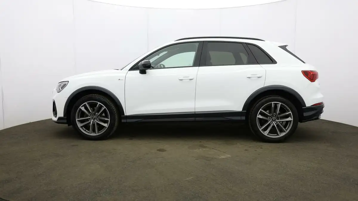 2022-audi-q3-15-35-tfsi-black-edition-codcomfort-sound-pack-station-wagon-big-63