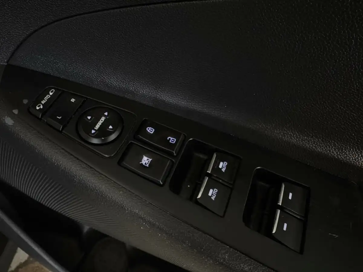2020-hyundai-tucson-16-gdi-se-nav-big-13