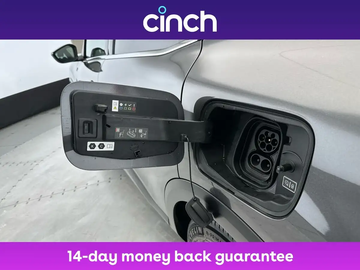 2022-citroen-c4-e-shine-big-20