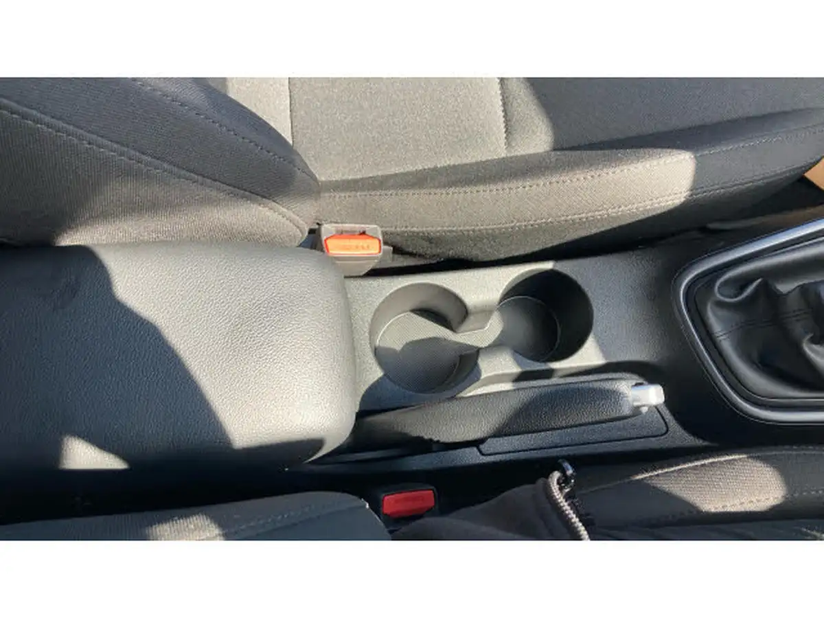 2024-hyundai-i20-10-t-gdi-premium-big-28