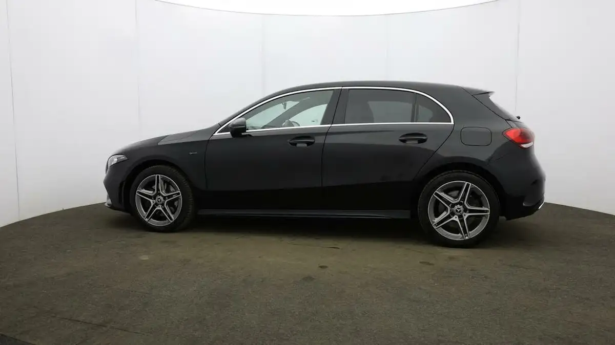 2021-mercedes-benz-a-class-13-a250e-amg-line-hatchback-5d-big-43