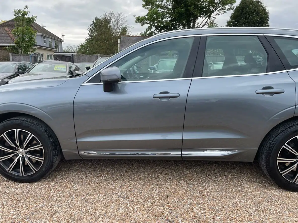 2018-volvo-xc60-20td-d4-inscription-4x4-geartronic-big-3