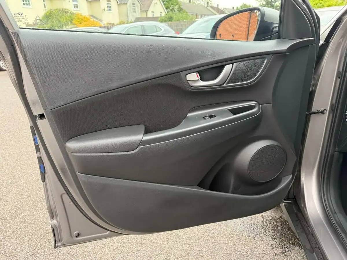 2018-hyundai-kona-10-t-gdi-se-big-29