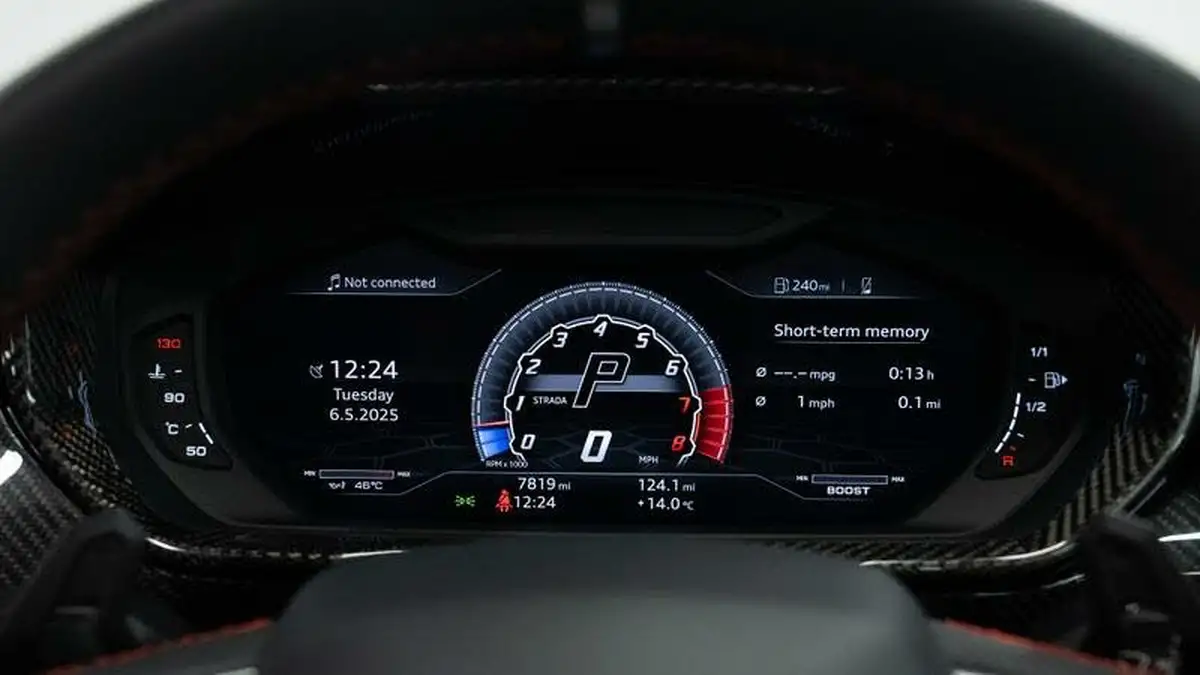 2021-lamborghini-urus-40-no-trim-big-37