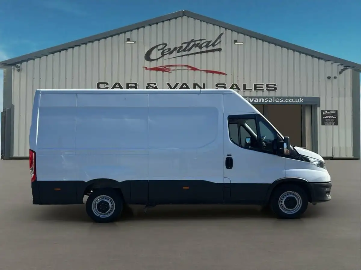 2023-iveco-daily-s-class-23td-35s14v-business-3520mm-h2-136pseu6dt-big-1