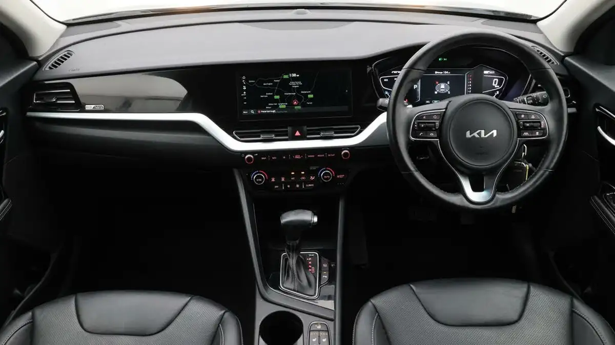 2022-kia-niro-16-gdi-3-156kwh-big-12
