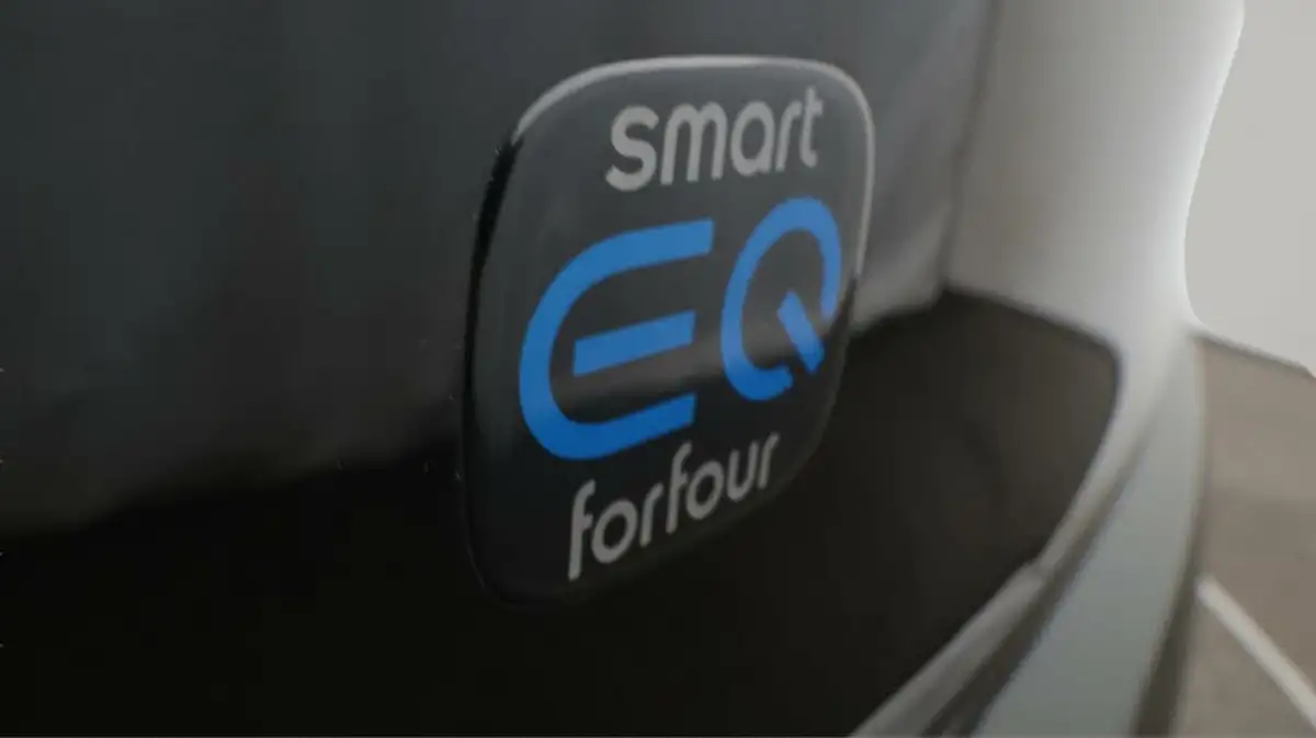 2021-smart-forfour-eq-exclusive-big-20