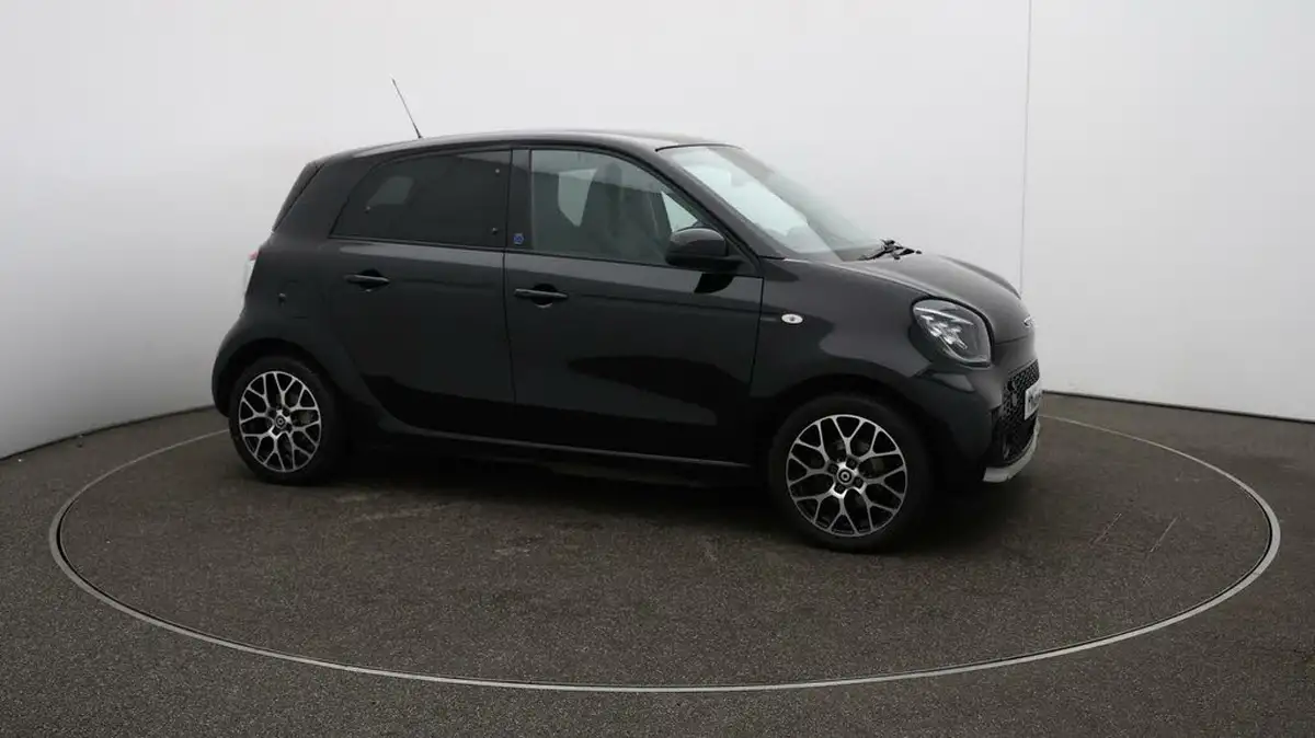 2021-smart-forfour-eq-exclusive-big-44