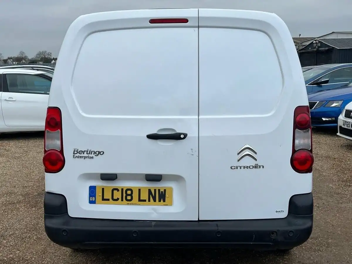 2018-citroen-berlingo-16td-l2-750-lx-panel-big-16