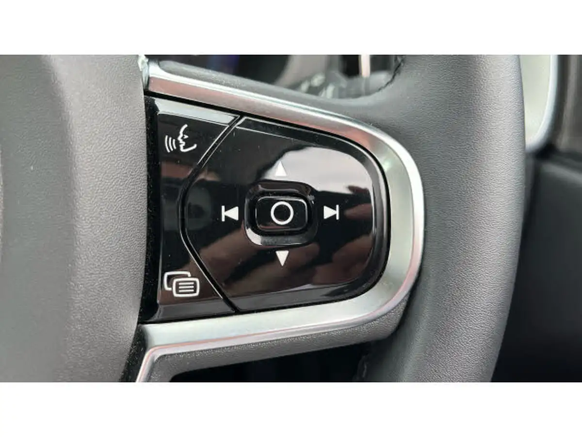 2024-volvo-xc60-20-b5-plus-big-18