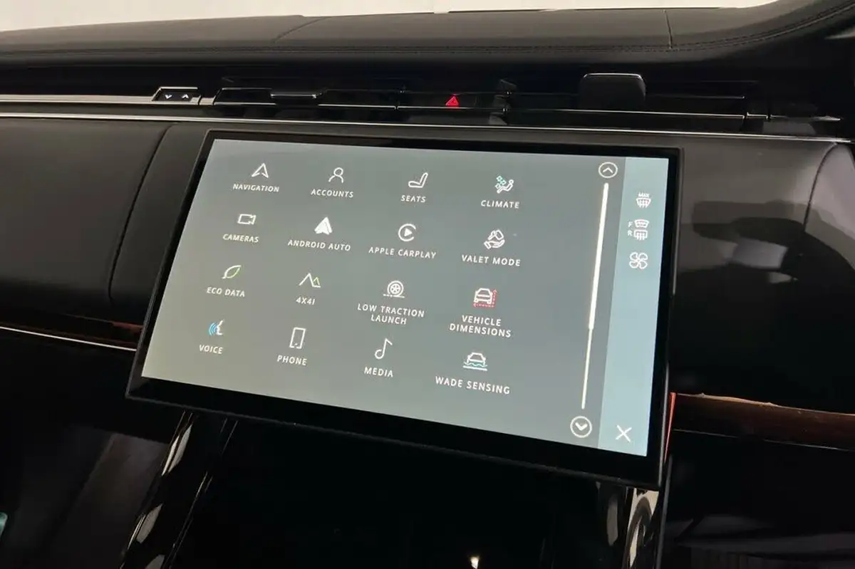 2024-land-rover-range-rover-sport-30-d300-dynamic-se-big-32